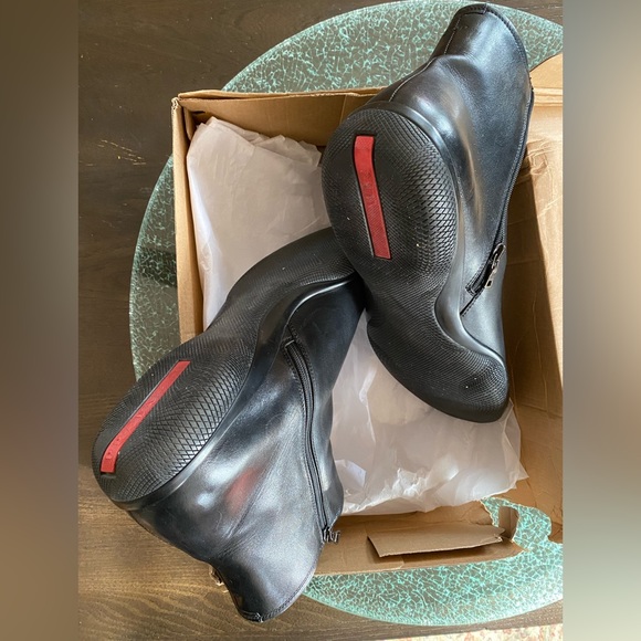 Prada Mens 9.5 Black Napa Leather Ankle Boots Side Zip 4T2011 Authenticated - Picture 2 of 14